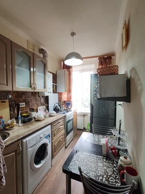 Продам двухкомнатную (2-комн.) квартиру, 4-я линия ул, 52, Ростов-на-Дону г