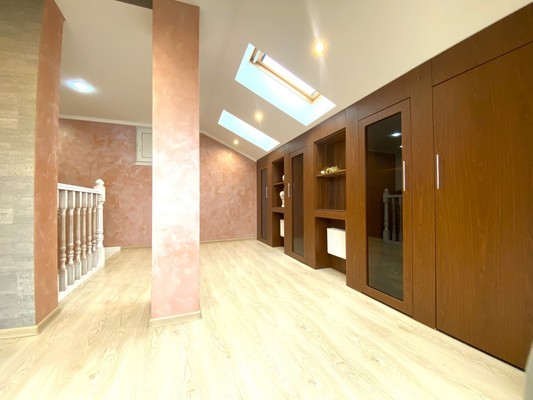 Продам коттедж, Корпуса д, 0 км от города