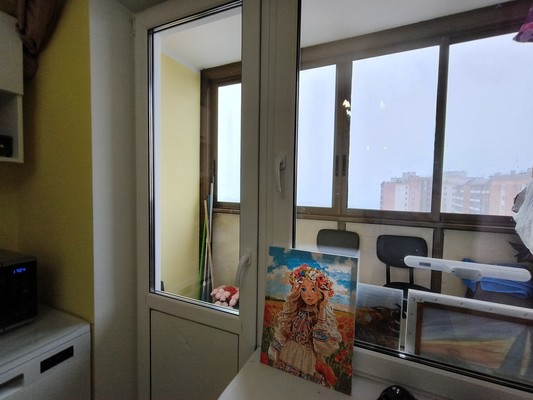 Продам однокомнатную (1-комн.) квартиру, Партизанской Славы б-р, 3, Кировск г