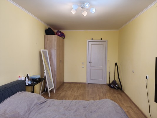 Продам однокомнатную (1-комн.) квартиру, Партизанской Славы б-р, 3, Кировск г