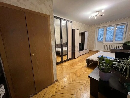Продам двухкомнатную (2-комн.) квартиру, Железнодорожная ул, 32, Нахабино рп