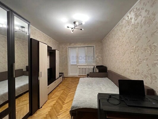 Продам двухкомнатную (2-комн.) квартиру, Железнодорожная ул, 32, Нахабино рп