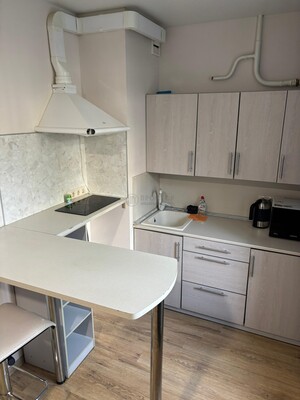 Продам трехкомнатную (3-комн.) квартиру, 1-й Неопалимовский пер, 11/22, Москва г