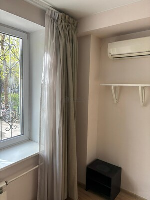 Продам трехкомнатную (3-комн.) квартиру, 1-й Неопалимовский пер, 11/22, Москва г