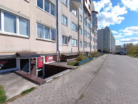 Продам коммерческое помещение 65,1 м2, Добролюбова ул, 48, Калининград г