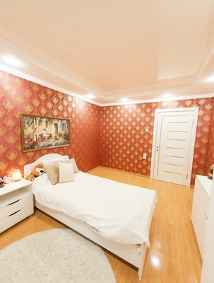 Продам трехкомнатную (3-комн.) квартиру, Чекистов пр-кт, 8, Краснодар г