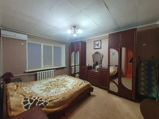 Продам трехкомнатную (3-комн.) квартиру, Коммунистическая ул, 13, Кропоткин г