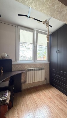 Продам трехкомнатную (3-комн.) квартиру, Калинина ул, 250кб, Нальчик г