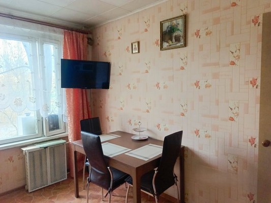 Продам трехкомнатную (3-комн.) квартиру, Дмитровка Б. ул, 35, Москва г