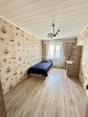 Продам многокомнатную квартиру, Восточный (поселок Врангель мкр.) пр-кт, 27, Находка г
