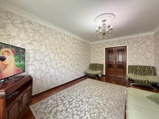 Продам трехкомнатную (3-комн.) квартиру, Тарчокова ул, 54, Нальчик г