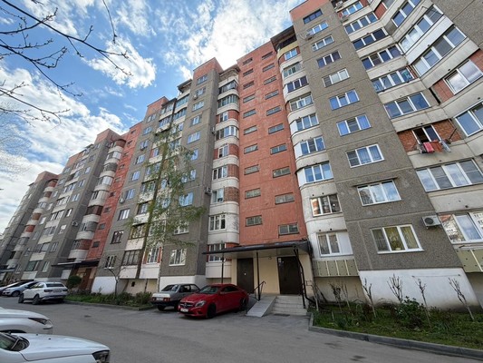 Продам трехкомнатную (3-комн.) квартиру, Тарчокова ул, 54, Нальчик г