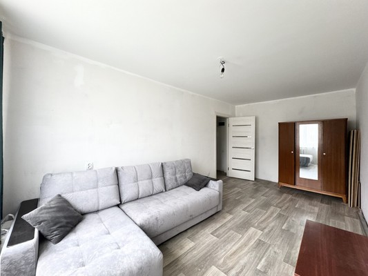 Продам однокомнатную (1-комн.) квартиру, Бежицкая ул, 323, Брянск г