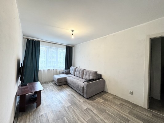 Продам однокомнатную (1-комн.) квартиру, Бежицкая ул, 323, Брянск г