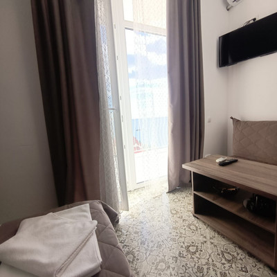 Продам однокомнатную (1-комн.) квартиру, Гагариной ул, 25/353, Утес п