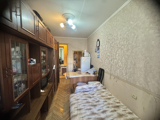 Продам трехкомнатную (3-комн.) квартиру, Подольская ул, 37, Санкт-Петербург г