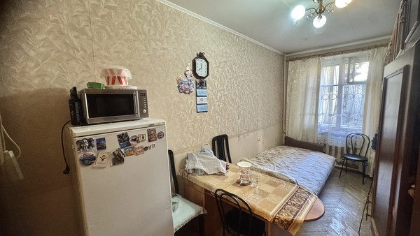 Продам трехкомнатную (3-комн.) квартиру, Подольская ул, 37, Санкт-Петербург г