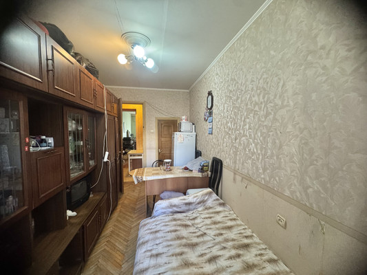 Продам трехкомнатную (3-комн.) квартиру, Подольская ул, 37, Санкт-Петербург г