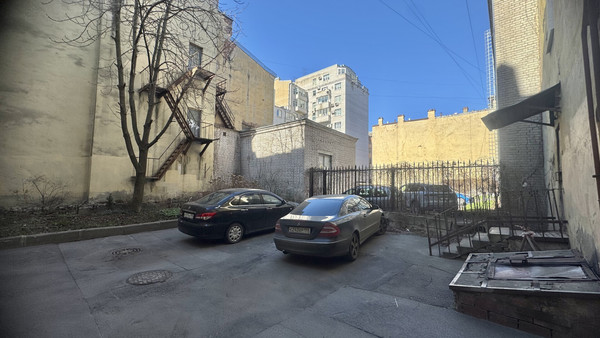 Продам трехкомнатную (3-комн.) квартиру, Подольская ул, 37, Санкт-Петербург г