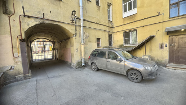 Продам трехкомнатную (3-комн.) квартиру, Подольская ул, 37, Санкт-Петербург г