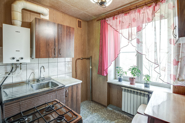 Продам двухкомнатную (2-комн.) квартиру, Нахимова ул, 12Б, Санкт-Петербург г