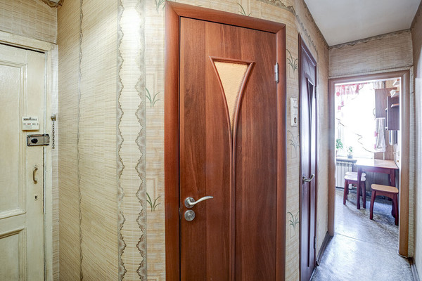Продам двухкомнатную (2-комн.) квартиру, Нахимова ул, 12Б, Санкт-Петербург г