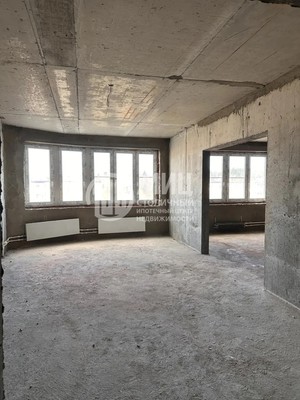 Продам трехкомнатную (3-комн.) квартиру, Дзержинского ул, 8, Кокошкино дп