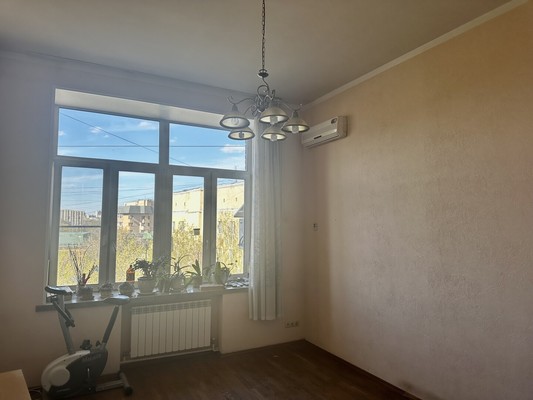 Продам многокомнатную квартиру, Казакова ул, 29к1, Москва г