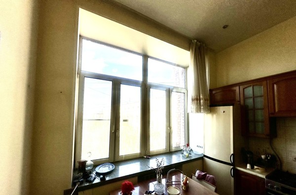 Продам многокомнатную квартиру, Казакова ул, 29к1, Москва г