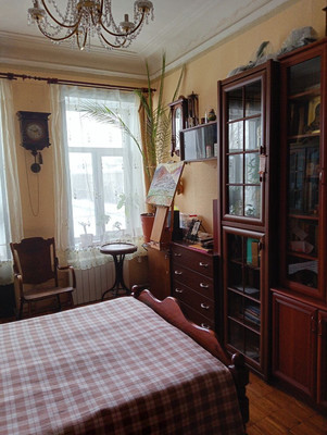 Продам трехкомнатную (3-комн.) квартиру, Обводного канала наб, 183, Санкт-Петербург г