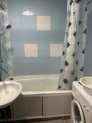 Продам двухкомнатную (2-комн.) квартиру, Бирюлёвская ул, 55к1, Москва г