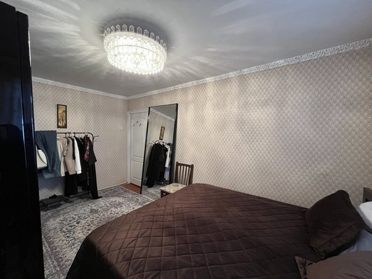 Продам трехкомнатную (3-комн.) квартиру, Ленина пр-кт, 17, Нальчик г