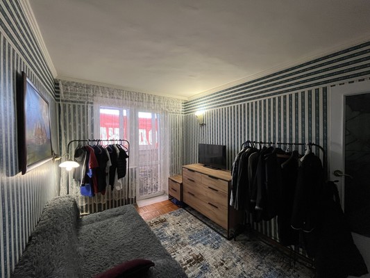 Продам трехкомнатную (3-комн.) квартиру, Ленина пр-кт, 17, Нальчик г