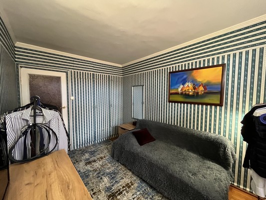 Продам трехкомнатную (3-комн.) квартиру, Ленина пр-кт, 17, Нальчик г