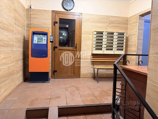 Продам однокомнатную (1-комн.) квартиру, Литовский б-р, 5/10, Москва г