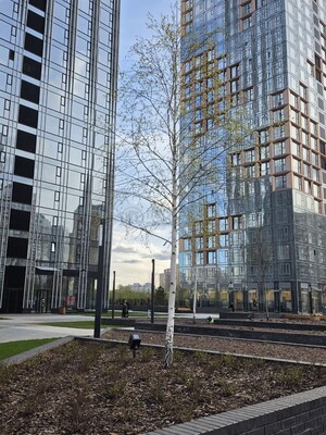 Продам двухкомнатную (2-комн.) квартиру, Озёрная ул, 1к1/2, Москва г