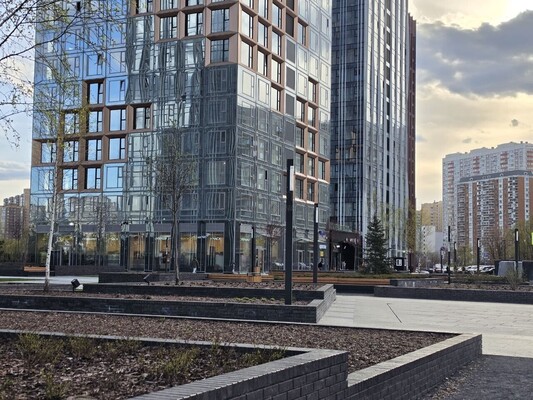 Продам двухкомнатную (2-комн.) квартиру, Озёрная ул, 1к1/2, Москва г