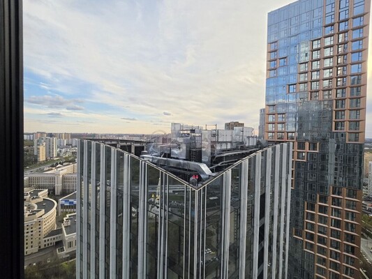 Продам двухкомнатную (2-комн.) квартиру, Озёрная ул, 1к1/2, Москва г