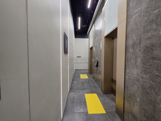 Продам двухкомнатную (2-комн.) квартиру, Озёрная ул, 1к1/2, Москва г