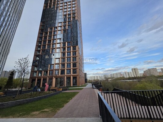 Продам двухкомнатную (2-комн.) квартиру, Озёрная ул, 1к1/2, Москва г