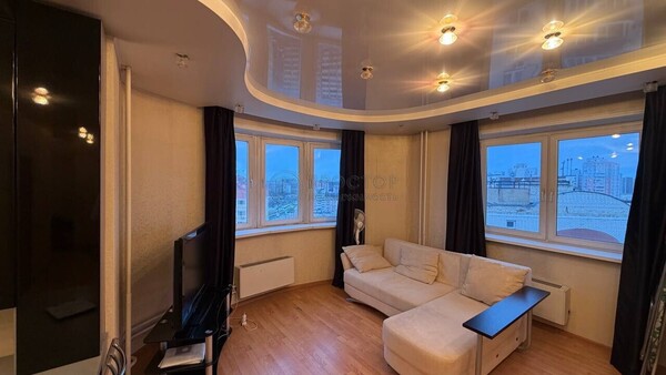 Продам однокомнатную (1-комн.) квартиру, Южный б-р, 6, Красногорск г