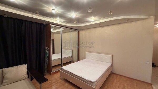 Продам однокомнатную (1-комн.) квартиру, Южный б-р, 6, Красногорск г