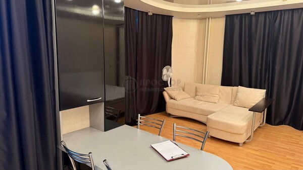 Продам однокомнатную (1-комн.) квартиру, Южный б-р, 6, Красногорск г