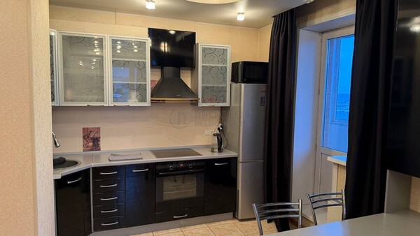 Продам однокомнатную (1-комн.) квартиру, Южный б-р, 6, Красногорск г