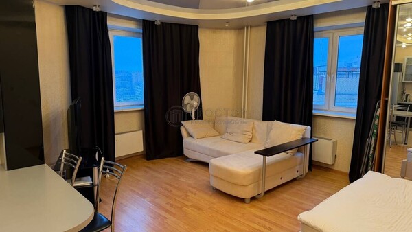 Продам однокомнатную (1-комн.) квартиру, Южный б-р, 6, Красногорск г