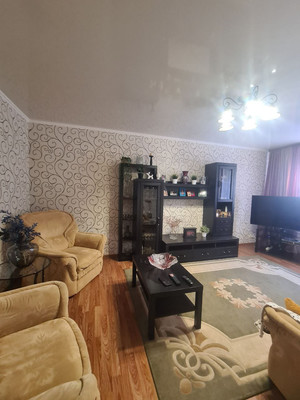Продам трехкомнатную (3-комн.) квартиру, 5 мкр, 16, Новомихайловский пгт
