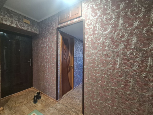 Продам трехкомнатную (3-комн.) квартиру, 5 мкр, 16, Новомихайловский пгт