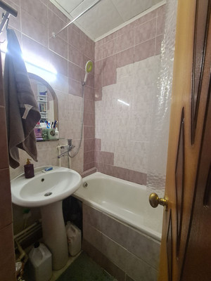 Продам трехкомнатную (3-комн.) квартиру, 5 мкр, 16, Новомихайловский пгт