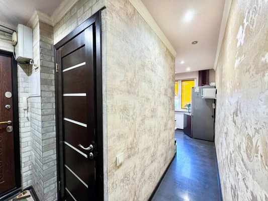 Продам трехкомнатную (3-комн.) квартиру, Бирюкова ул, 36, Ялта г