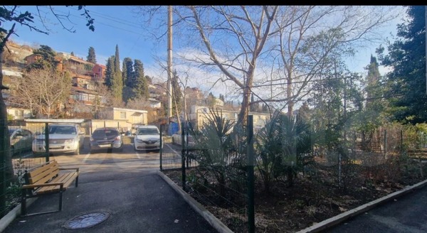 Продам трехкомнатную (3-комн.) квартиру, Бирюкова ул, 36, Ялта г